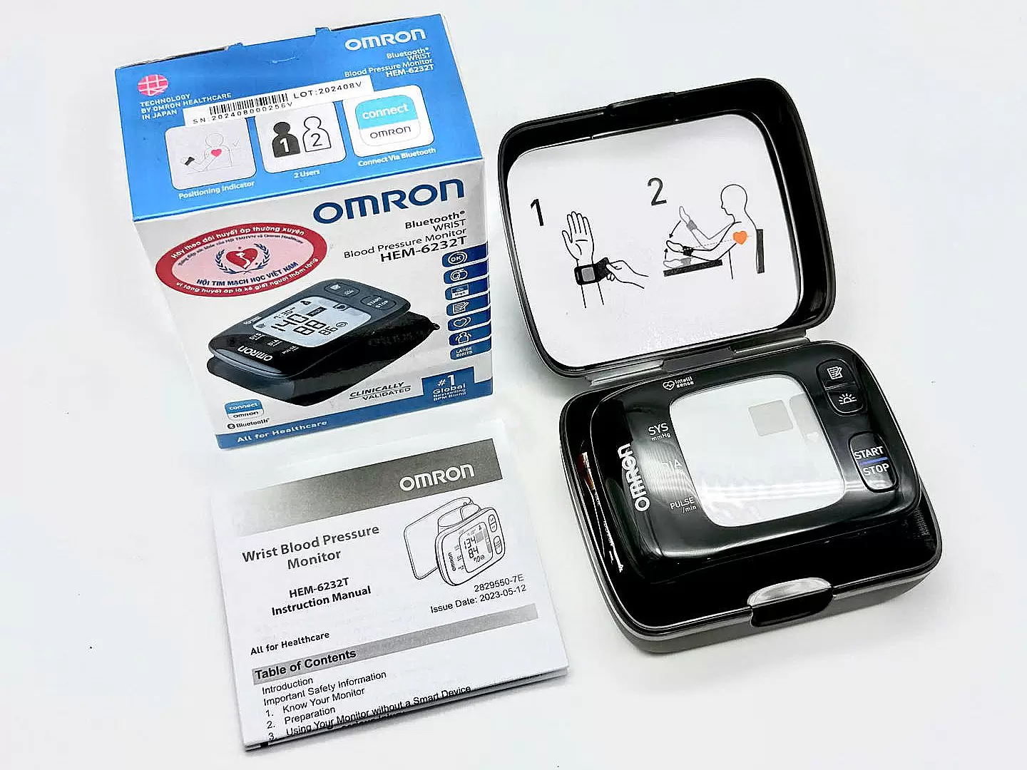 Máy Đo Huyết Áp Cổ Tay Omron HEM-6232T