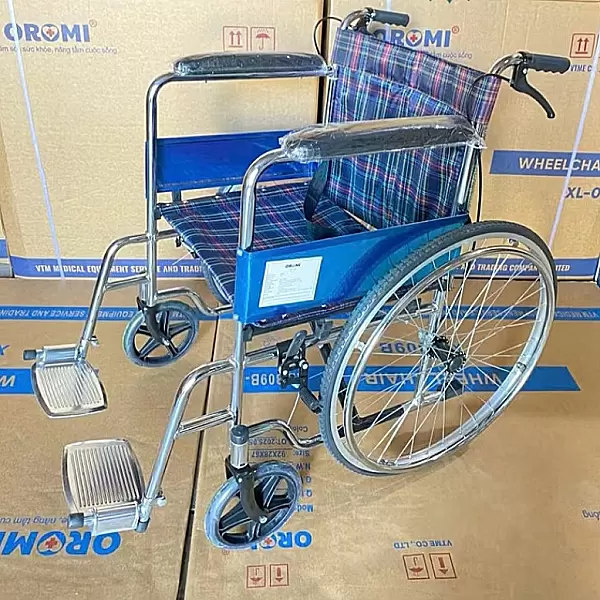 XE LĂN LUCASS GẤP GỌN CÓ THẮNG TAY CHO NGƯỜI GIÀ NGƯỜI BỆNH