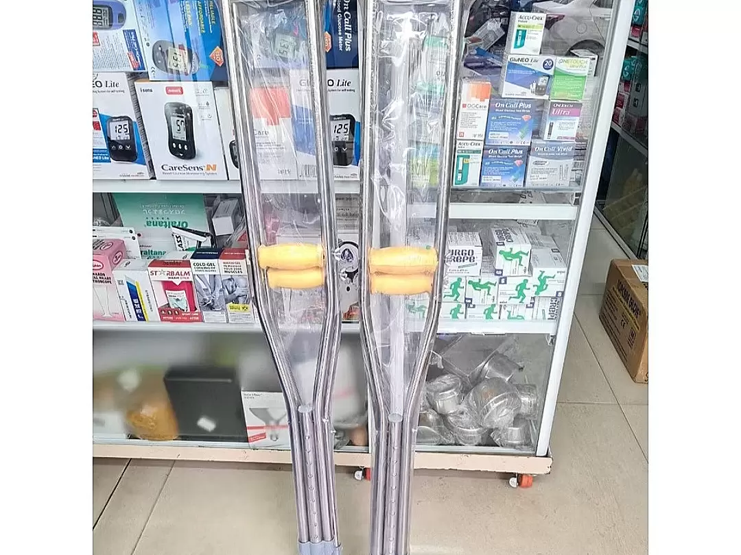 Nạng vàng Chống Kẹp Nách Hỗ Trợ Bệnh Nhân, Người Già, Tuỳ Chỉnh Chiều Cao